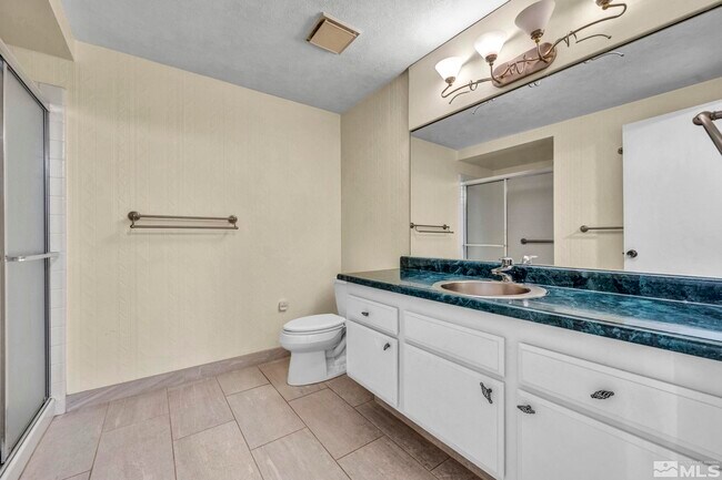 Building Photo - 840 Twin Pines Rd