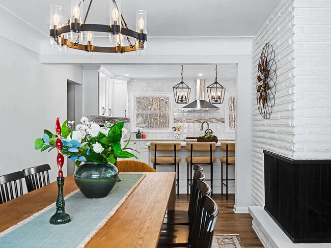 Building Photo - 28649 Jackson Rd