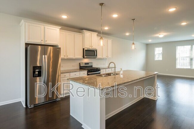 Building Photo - 2182 Talmai Dr