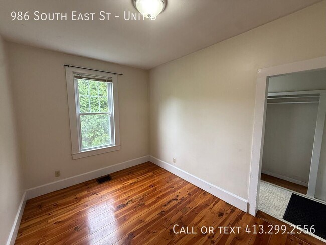 Building Photo - 986 S East St