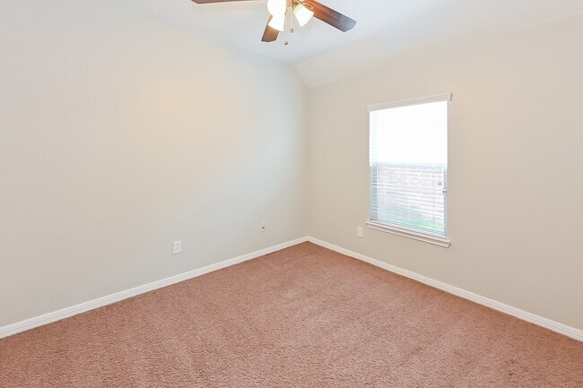 Building Photo - 10364 Stone Gate Dr