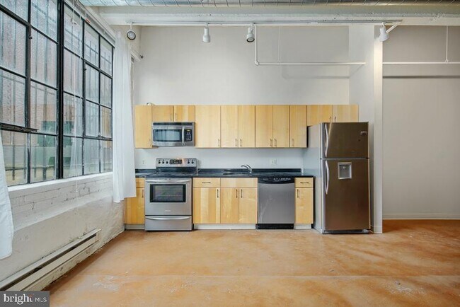 Building Photo - 412 S 13th St