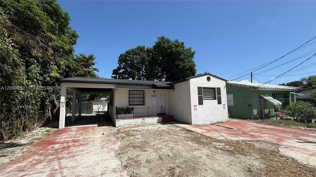 Building Photo - 8125 NW 6th Ave