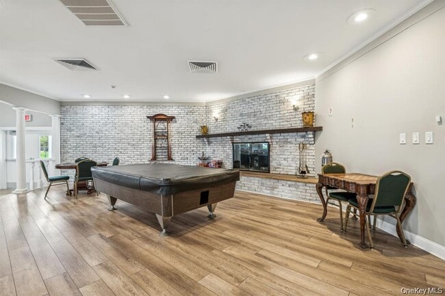 Building Photo - 5 Norfolk Ct