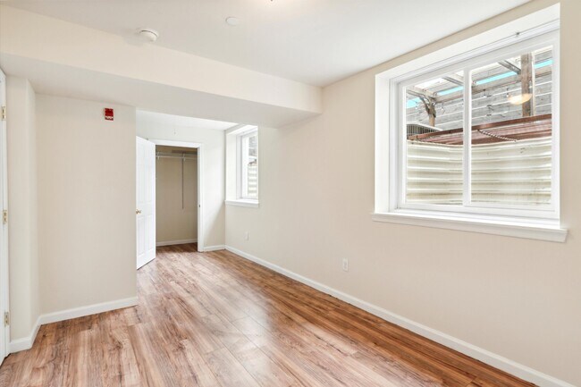 Building Photo - 1519 N 16th St