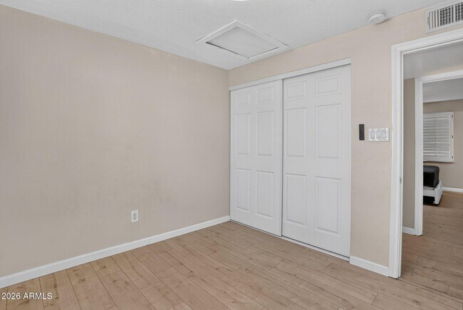 Building Photo - 3629 E Winchcomb Dr