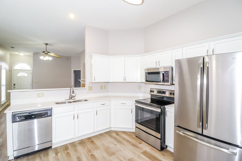 Building Photo - 6943 Parkbrook Ln