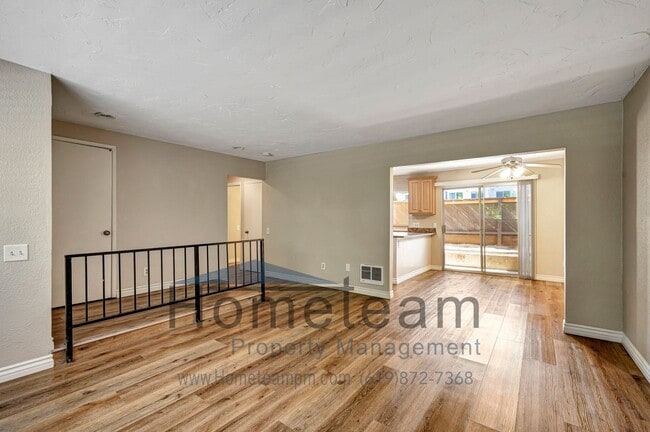 Building Photo - 2 BR/ 2 BA 894 SQFT CONDO IN MISSION VALLE...