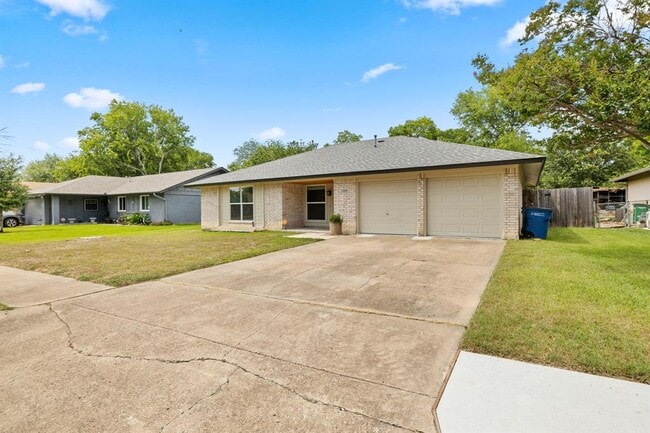Building Photo - 1100 Red Cliff Dr