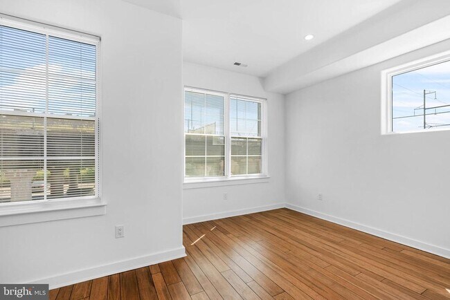 Building Photo - 1548 S 25th St