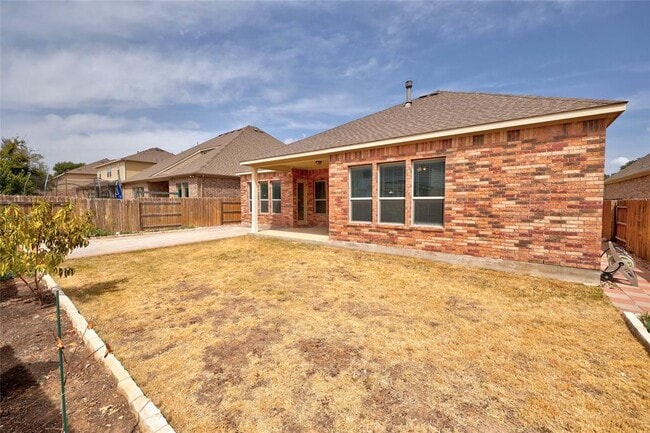 Building Photo - 16017 Jeffs Ln