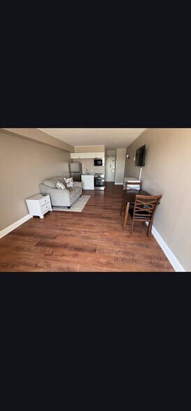 Building Photo - 1207 S Ocean Blvd