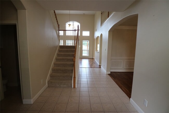 Building Photo - 1215 Pelican Hill Dr