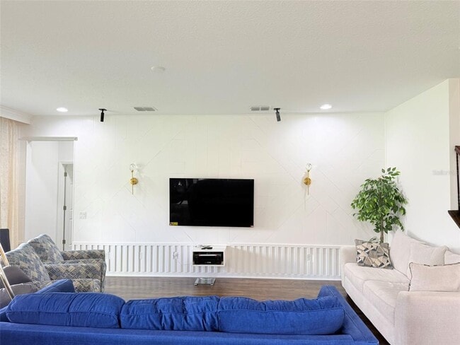 Building Photo - 11131 Sundrift Dr