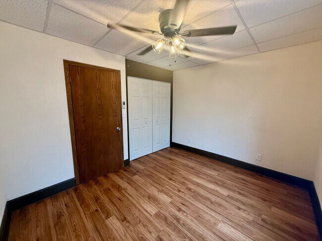 Building Photo - 915 S 3rd Ave