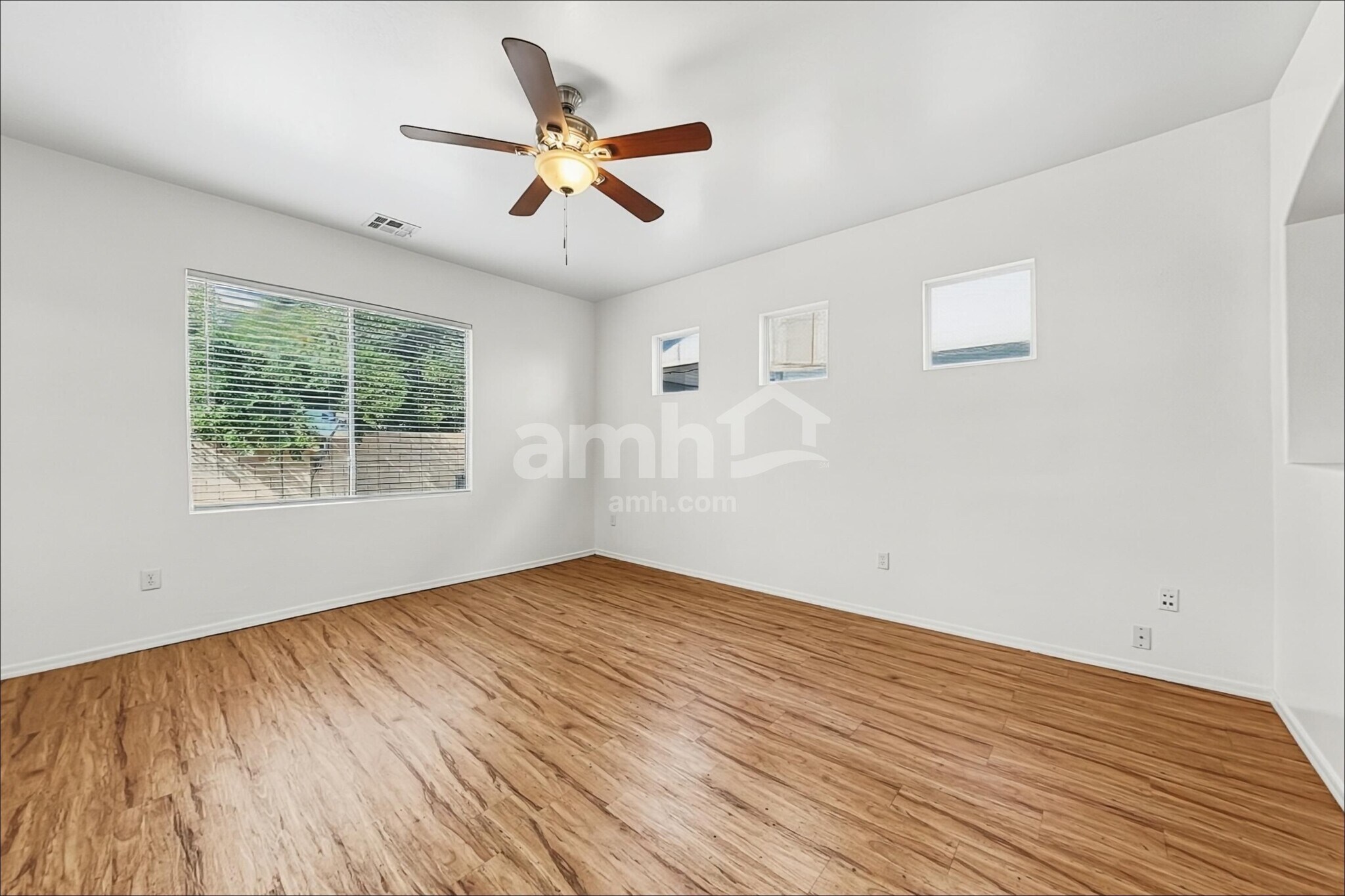 Building Photo - 4242 E Baylor Ln