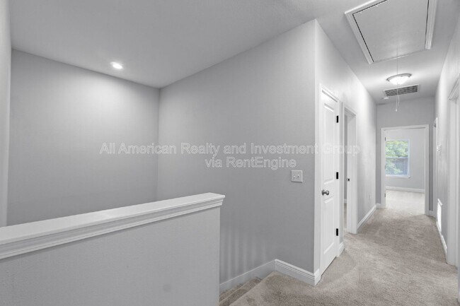 Building Photo - 181 Johnson Ct
