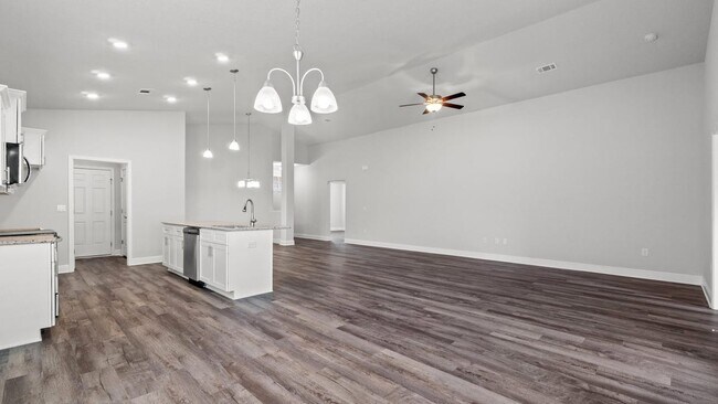 Building Photo - 215 Speckled Trout Ln N