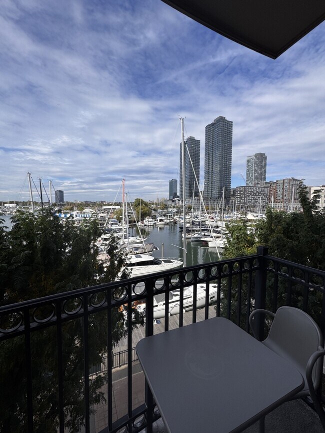 Building Photo - 15 WARREN St