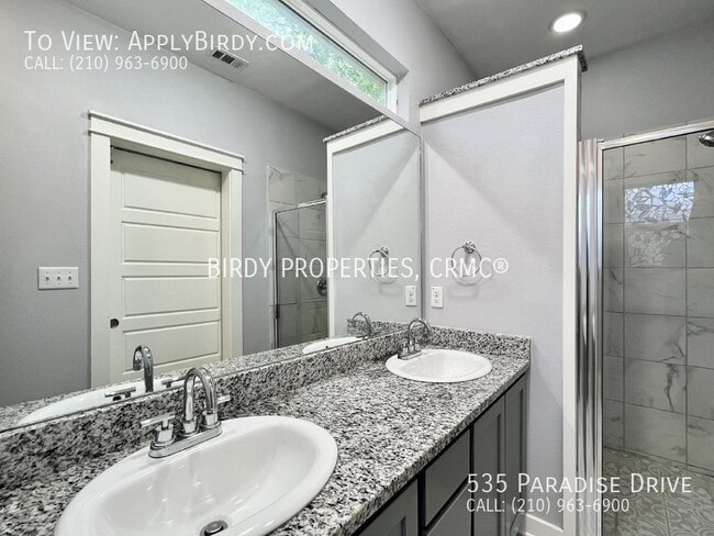 Building Photo - *3 Bed, 2 Bath Home Located Next to Canyon...