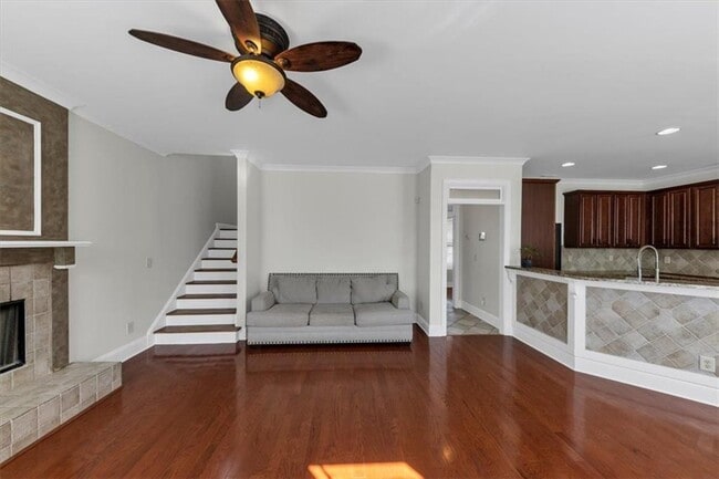 Building Photo - 88 Camden Village Dr