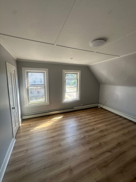 Building Photo - 15 13th St
