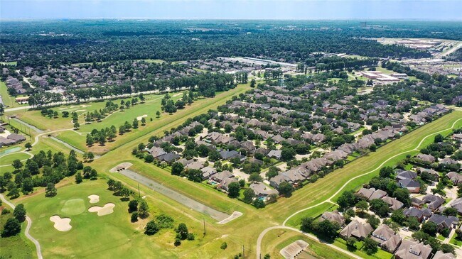 Building Photo - 9026 Robinhoods Well Dr