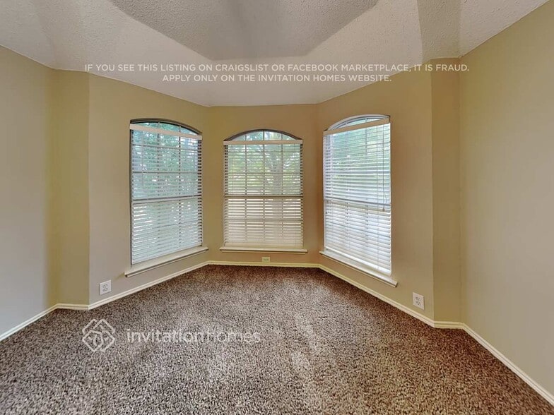 Building Photo - 705 River Oak Way