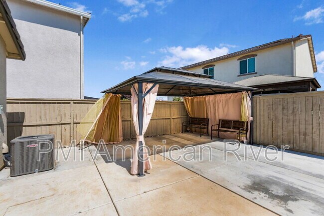 Building Photo - 1355 Dusty Maiden Dr