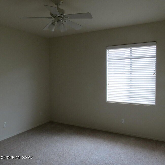Building Photo - 5569 W Crimson Bluff Dr