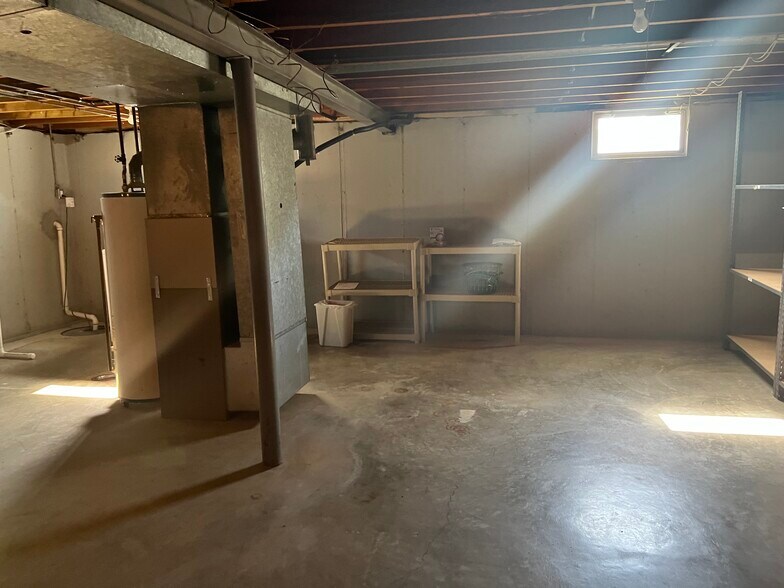 Building Photo - 524 Ranch Dr