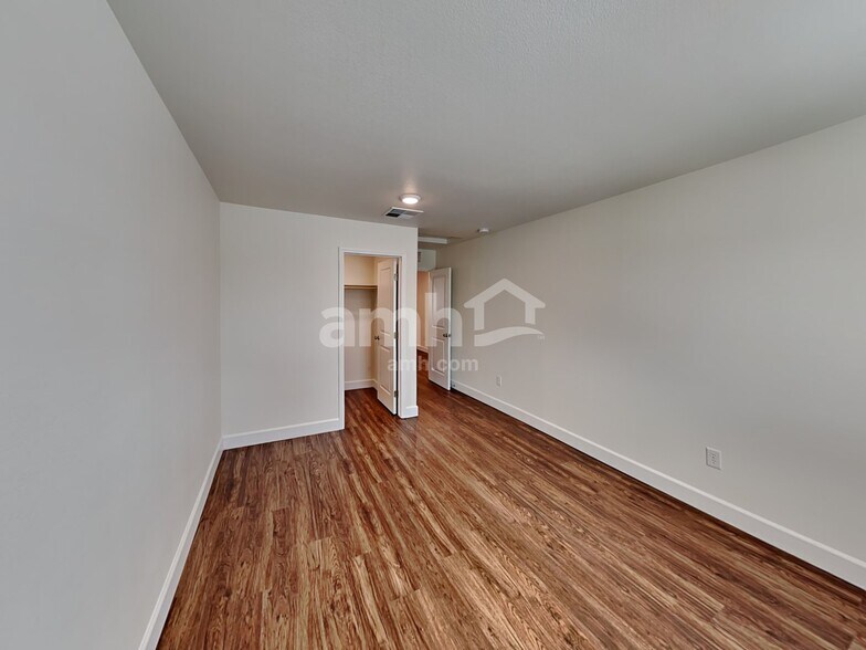 Building Photo - 6034 Theodore St