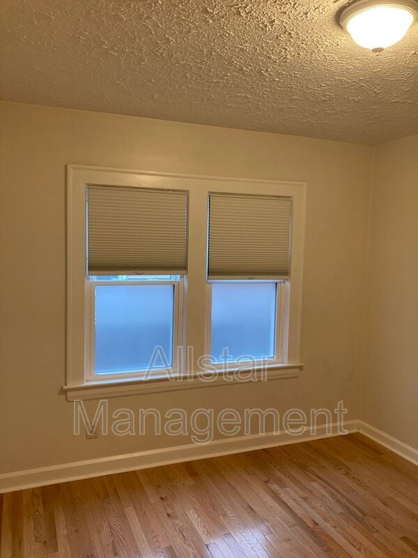 Building Photo - 3464 Granton Ave