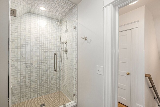 Building Photo - Beautifully Remodeled Home in Cherry Creek