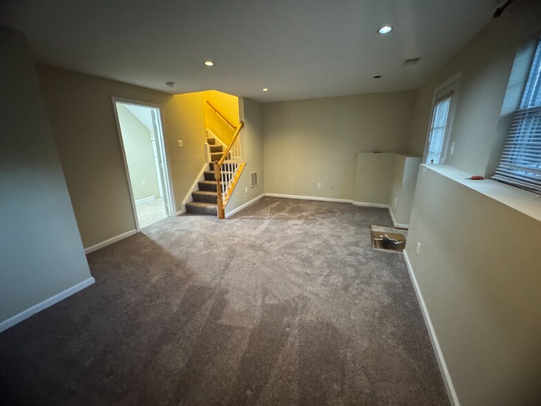 Building Photo - 3994 Mammoth Cave Loop