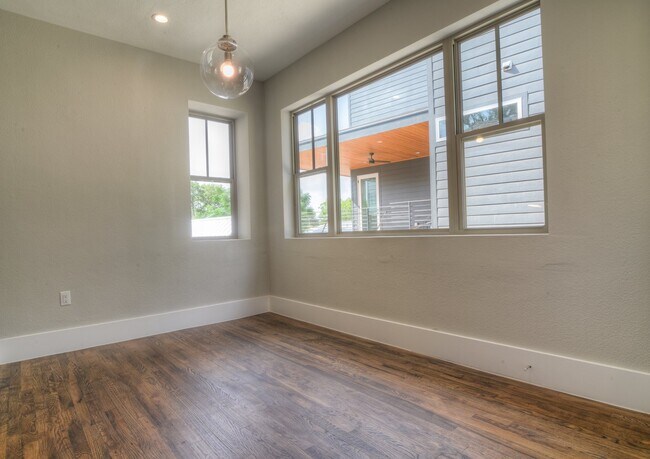 Building Photo - 3109 Walling Dr