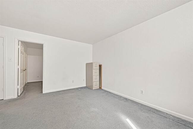 Building Photo - 15707 Crooked Arrow Dr