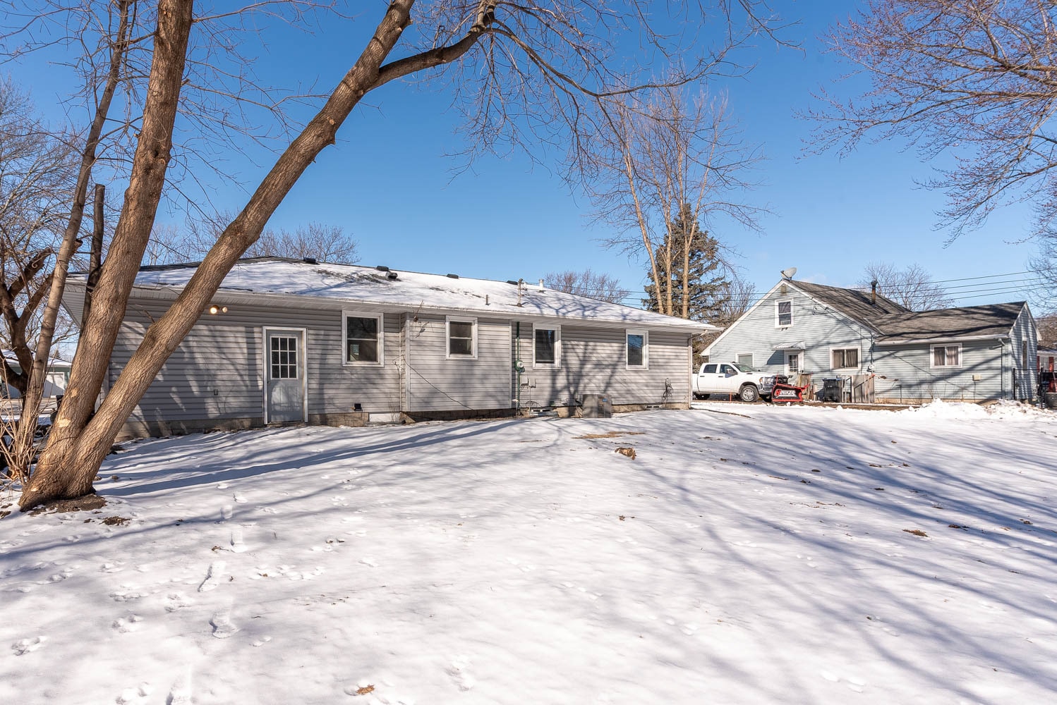 Building Photo - 113 Pfau St