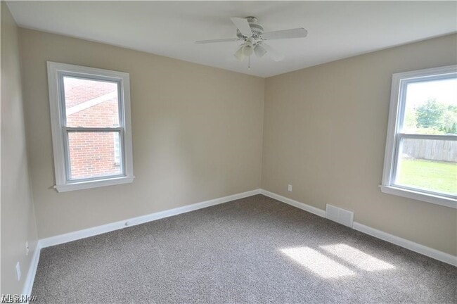 Building Photo - 2339 Renwick Dr