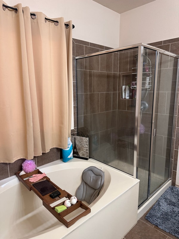 Building Photo - 608 Poncho Ln