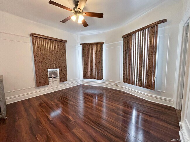 Building Photo - 1718 Melville St