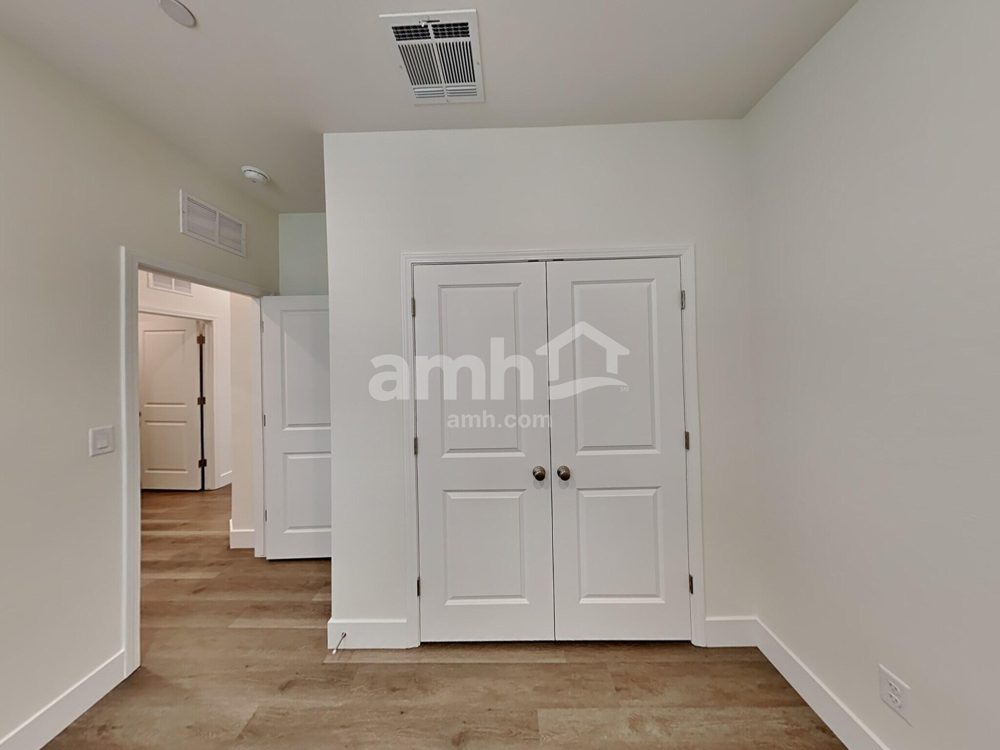 Building Photo - 501 Speckled Orchid Pl