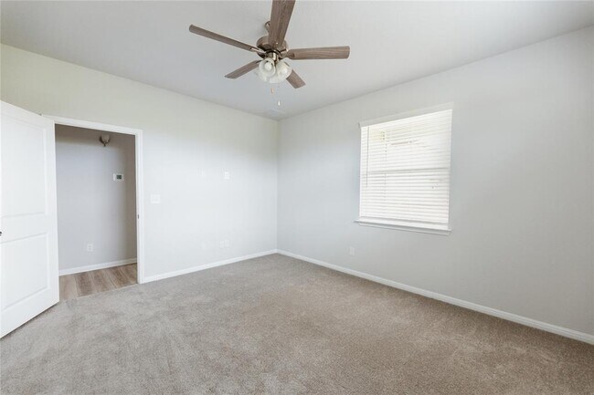 Building Photo - 6206 Marsh Ln