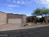 Building Photo - 5300 N Montezuma Trail