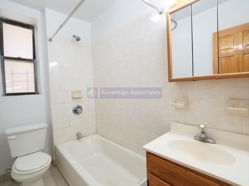 Building Photo - 715 W 172nd St