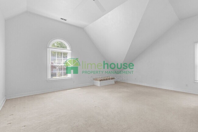 Building Photo - 948 Forest Lakes Cir
