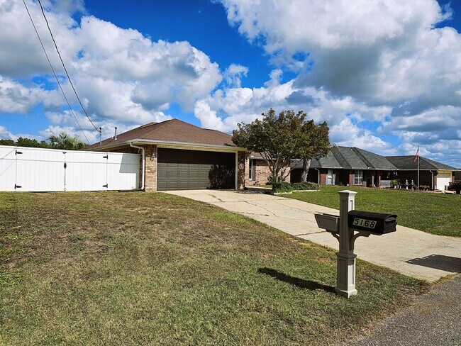 Building Photo - 5168 Whitehurst Ln