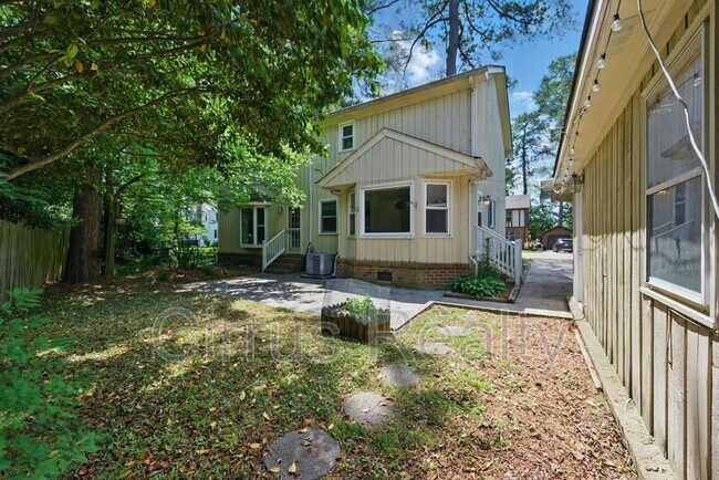 Building Photo - 156 Circle Ct