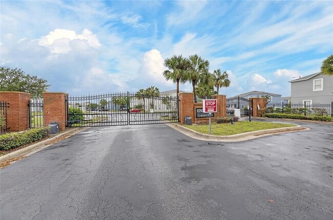 Building Photo - 13123 Kings Crossing Dr