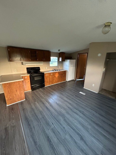 Building Photo - 2553 Cavanah Rd